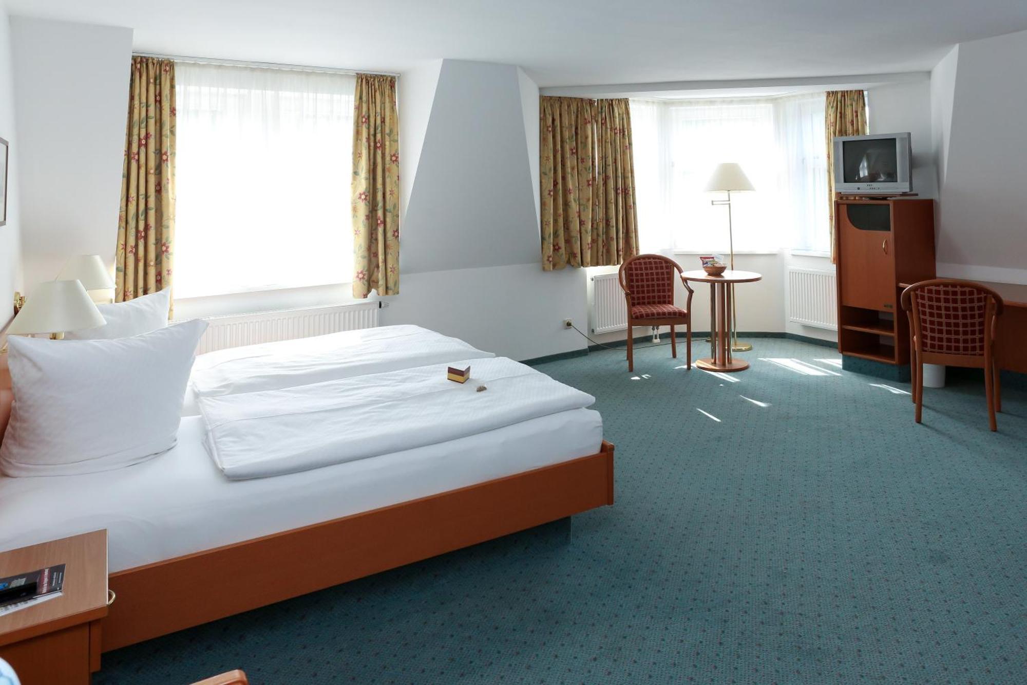 Hotel Kaiserhof Radeberg Δωμάτιο φωτογραφία