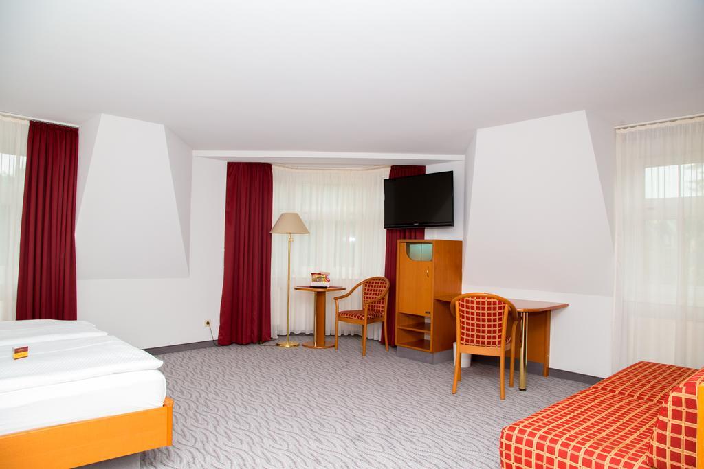 Hotel Kaiserhof Radeberg Δωμάτιο φωτογραφία