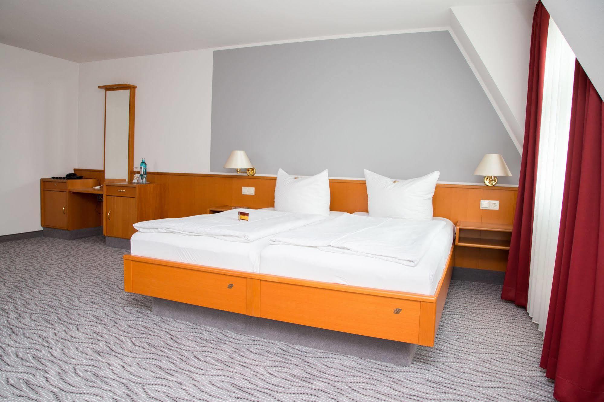 Hotel Kaiserhof Radeberg Εξωτερικό φωτογραφία